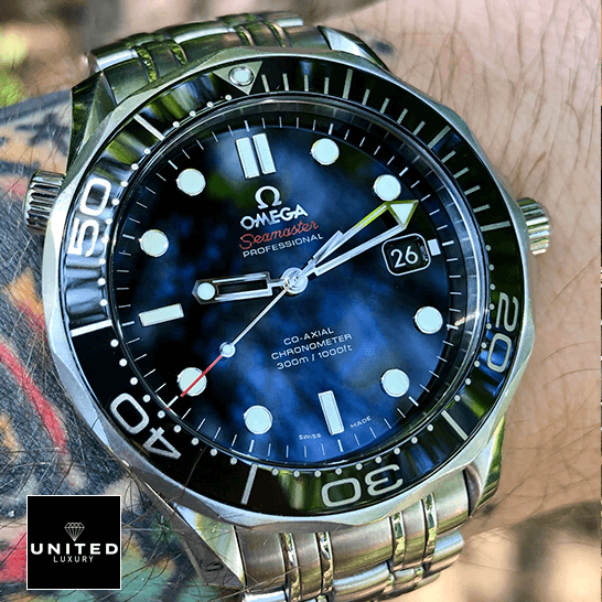 Omega Seamaster Blakc Dial Steel 300m Replica on the tattoo wrist