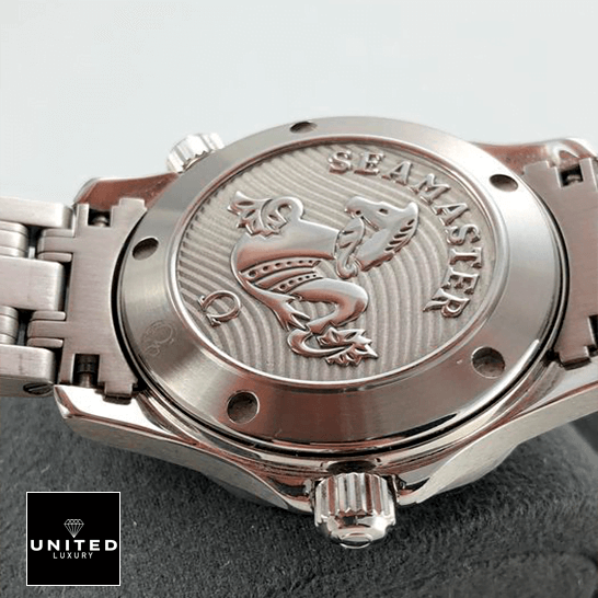 Omega Seamaster Steel Ref. 212.30.36.20.03.001 Master Clone Quality omega seamaster 300m steel 212 30 36 20 03 001 blue dial back Omega Seamaster 300m Stainless Steel Case Replica upside view