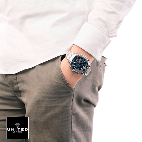 Omega Seamaster Diver Co-Axial Chronograph 212.30.44.50.03.001 Mirror Clone Quality omega seamaster 300m steel 212 30 44 50 03 0001 Blue dial replica hand two Omega Seamaster 300m Steel 26298SK.OO_.D101CR.01 Replica on the man wrist