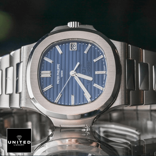 Patek Philippe Nautilus 5711/1P Platinum First-Class Clone patek philippe nautilus steel 5711 1P blue dial man Patek Philippe Nautilus Steel Blue Dial 5711-1P Replica black background