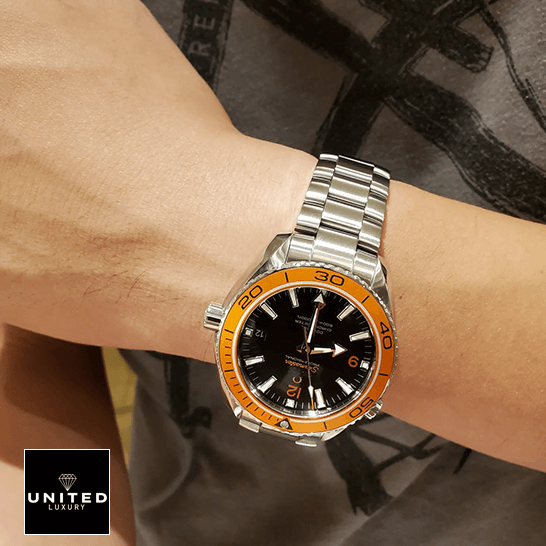 Omega Seamaster Planet Ocean 232.30.42.21.01.002 Erkek bile?inde replika