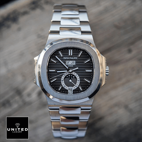 Patek Philippe Nautilus "Black Dial" 5726/1A-001 Swiss Super Clone patek philippe nautilus 5726 1A 001 Patek Philippe Nautilus Grey Dial Steel Bezel Replica front view