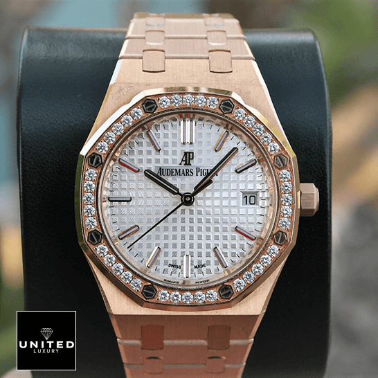 Audemars Piguet Royal Oak 67651BA.ZZ.1261BA.01 "Diamond Bezel" Collector’s Replica audemars piguet royal oak selfwinding yellow gold 67651BA.ZZ .1261BA.01 replica box unitedluxurynet 1 Audemars Piguet Royal Oak Diamond Bezel Replica in the box