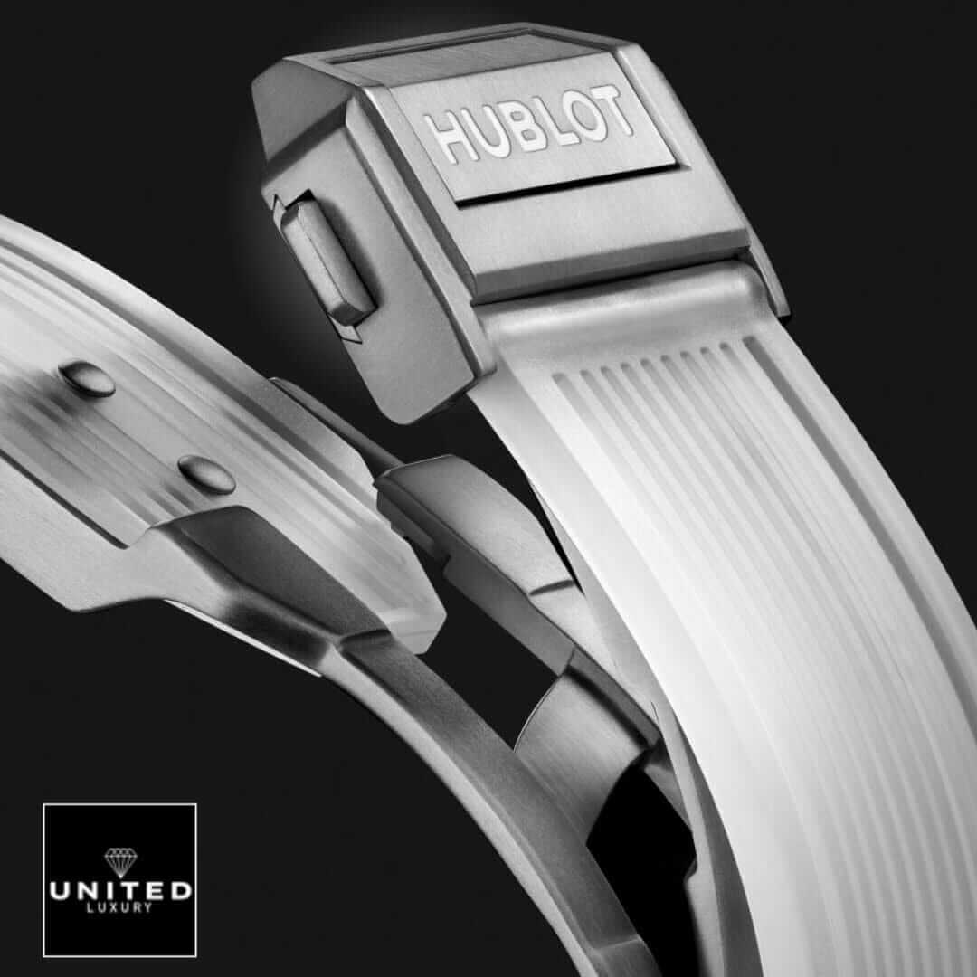 Hublo?t Big Bang 441.JX.4802.RT.4099 White Rubber Bracelet Replica black background