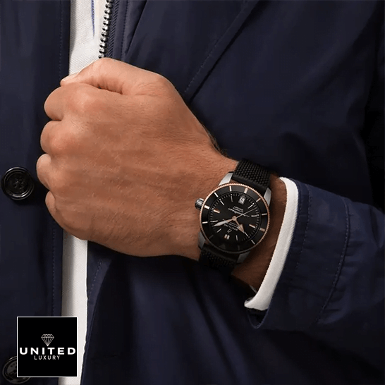 Breitling Superocean Heritage II B20 UB2010121B1S1 "Two-Tone" Authentic Copy 1:1 Breitling Superocean Heritage Automatic Black Dial Replica on the man wirst