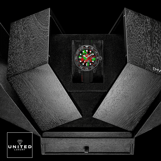 Rolex GMT-Master II Motley Replica ?n the Black Box