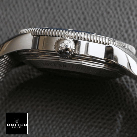 Breitling Superocean Heritage II B20 AB201016 "Blue Dial" Premium Duplicate Edition breitling heritage B20 AB2010161C1A1 A replica spring Breitling Heritage Stainless Steel Case Replica side view black background