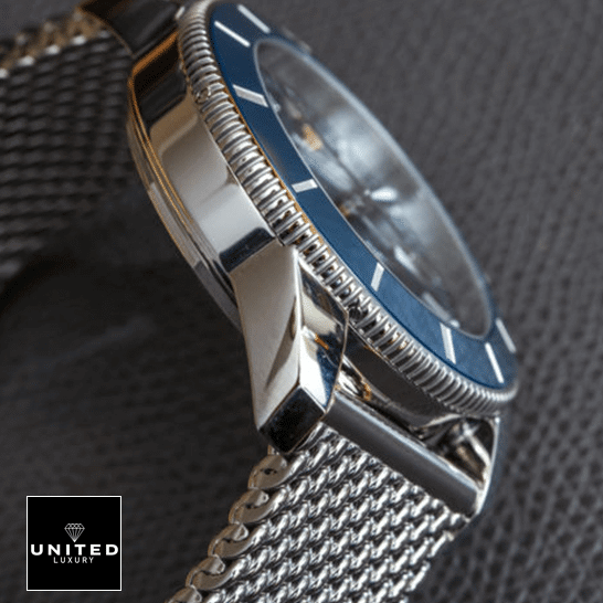 Breitling Superocean Heritage II B20 AB201016 "Blue Dial" Premium Duplicate Edition breitling heritage B20 AB2010161C1A1A replica right Breitling AB2010161C1A1A Blue Bezel Steel Case Replica side view