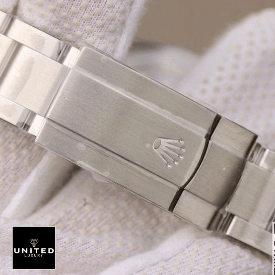 Rolex Oyster Perpetual 114300 "Steel Case" Super Clone Quality Rolex Datejust Perpetual 114300 Replica Stainless Steel Osyter Bracelet Fold Clasp on the Rolex Logo