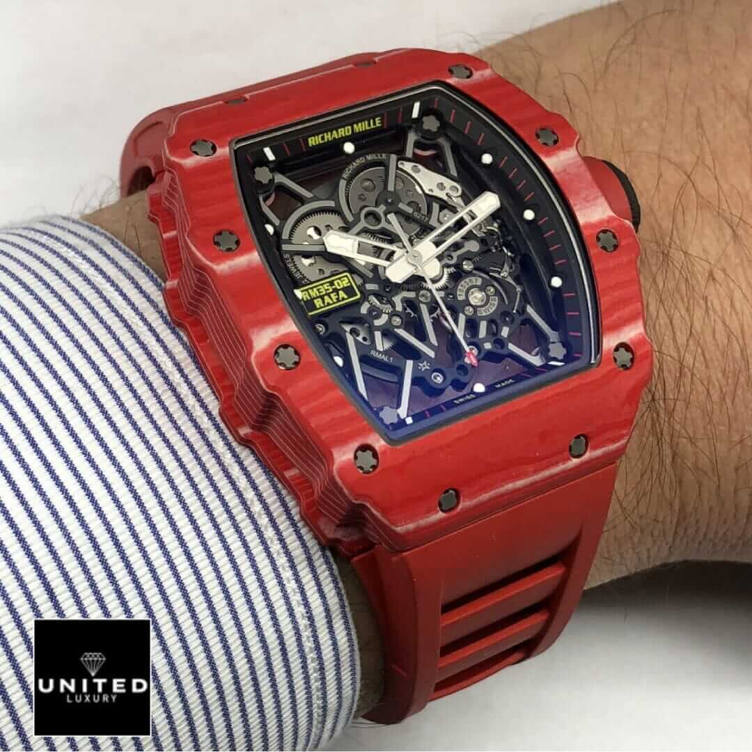 Richard Mille RM 35-02 "Red Quartz TPT" Top Replica 1:1 Yeni Proje 4 15 Richard Mille RM35-02 Red Rubber Bracelet Replica on the wrist
