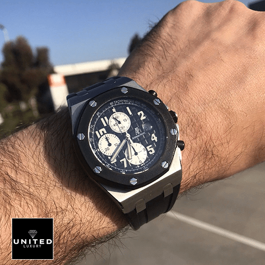 Audemars Piguet Royal Oak Offshore 25940SK.OO.D002CA.03 Master Clone Quality audemarspiguet royaloakoffshore 25940SK.OO .D002CA.03 replica hand Audemars Piguet 25940SK.OO_.D002CA.03 Royal Oak Black Dial Replica on the wrist